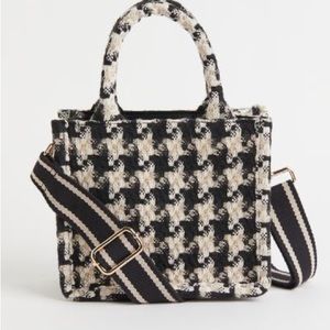 H&M Houndstooth patterned small handbag. Tag still attached.